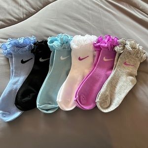 Nike Girls Ruffle Welt Ankle socks